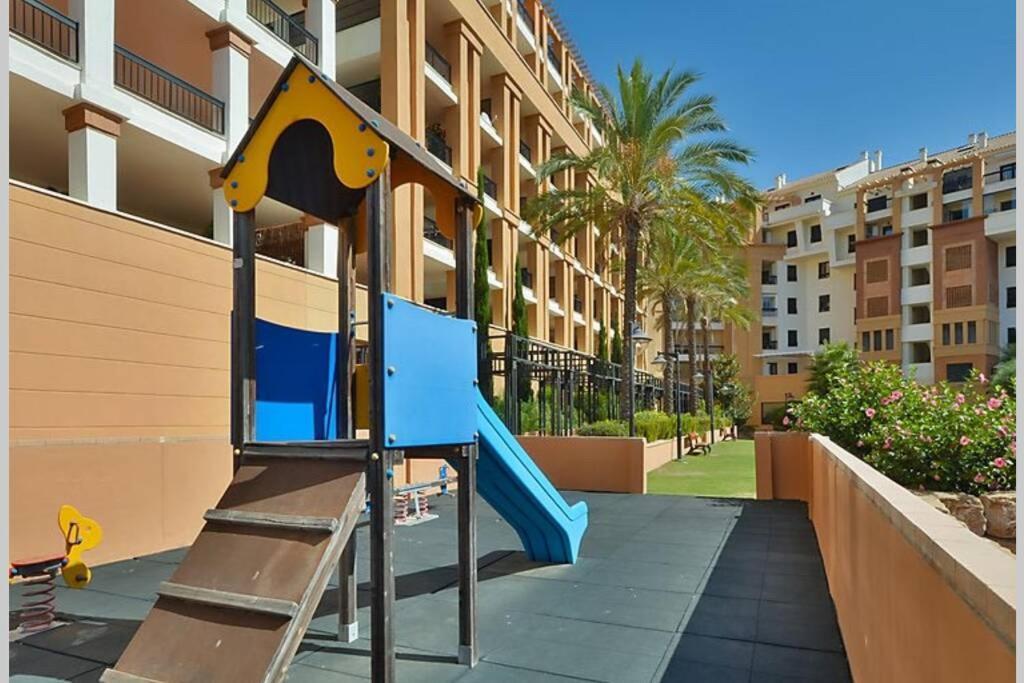 דירות Penthouse With Sea Views In מארבלה מראה חיצוני תמונה